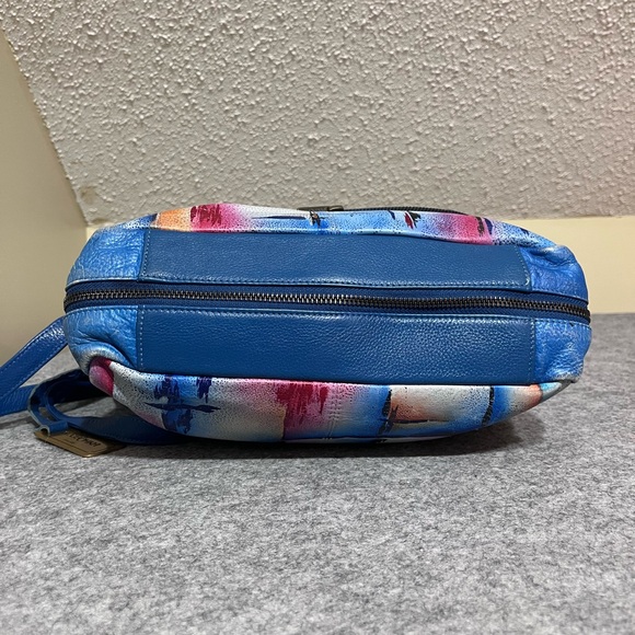 Anuschka Hand-Painted Leather Crossbody Bag - Picture 3 of 15